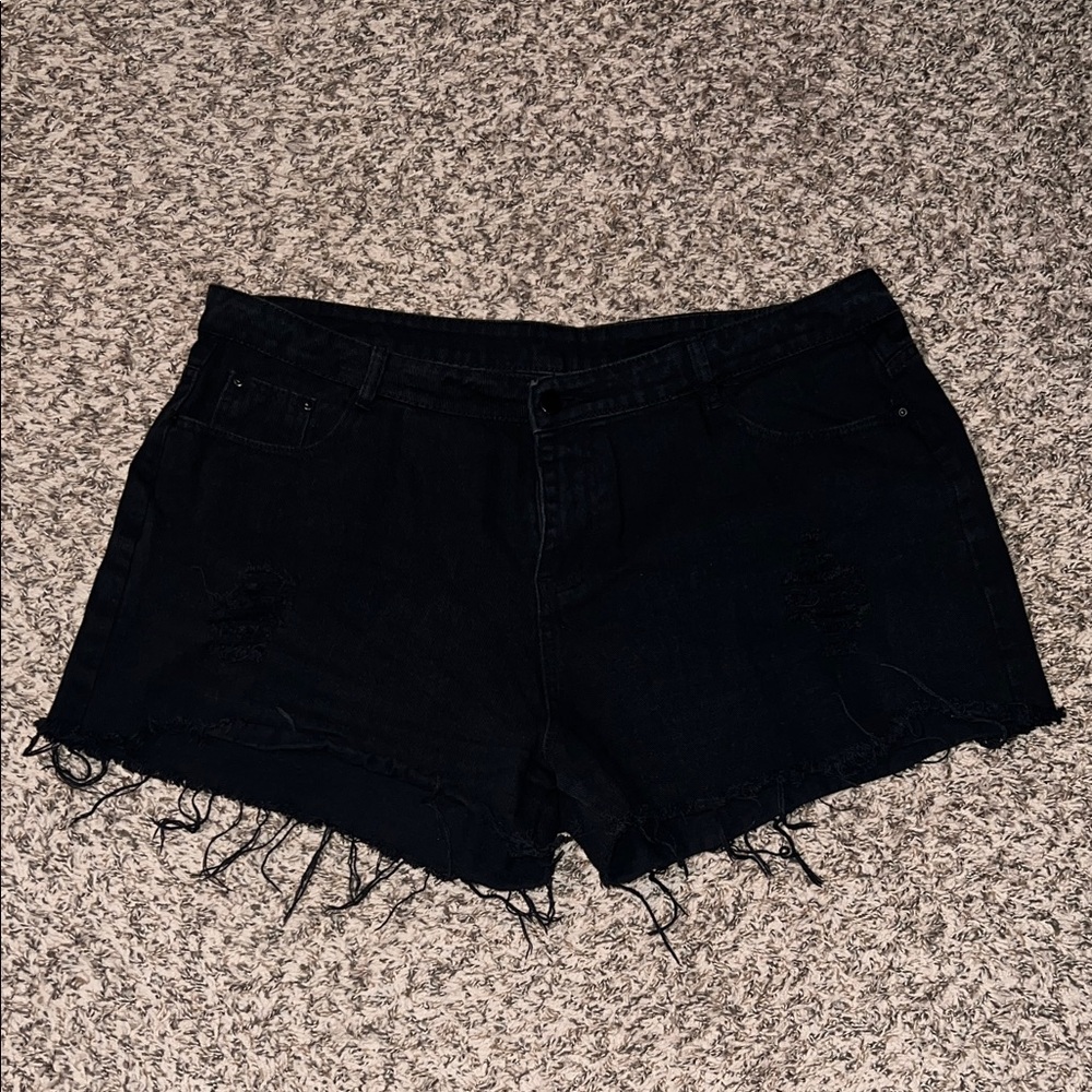 PLUS SIZE SHEIN Black Frayed Hem Jean Shorts